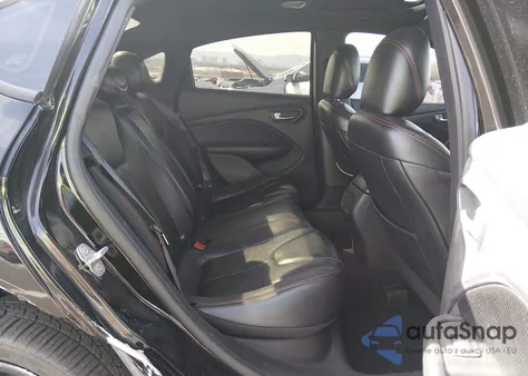 2015 Dodge Dart Gt z USA, uszkodzony, nr VIN 1C3CDFEB5FD213031